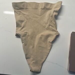 SKIMS seamless sculpt high waist thong, size large, color clay